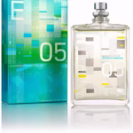 اسانس عطر زنانه اسنتریک مولکول 05