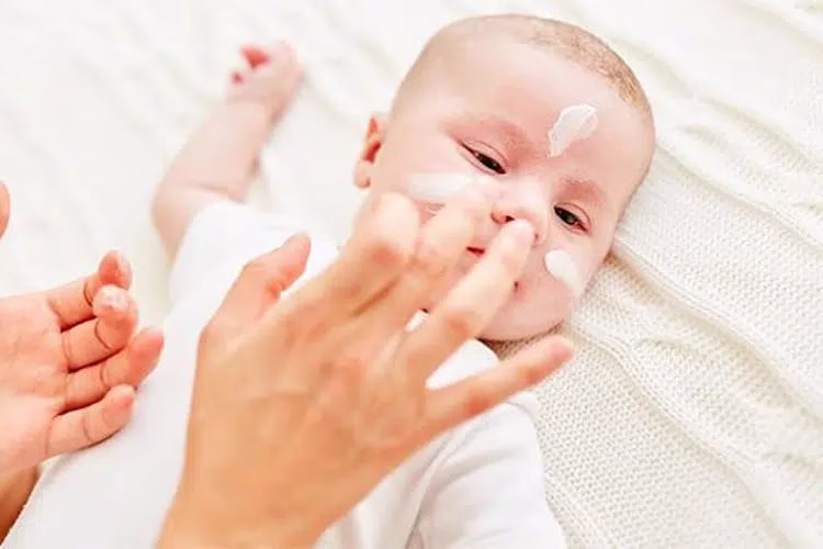چگونه محصولات الوینا به بهبود سلامت پوست کودکان کمک می‌کند؟