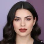 تست رنگ رژ لب مدادی کرایون 30 گلدن رز